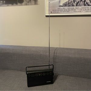 TESTED WORKS SoundDesign AM/FM Portable Radio Model 2224BLK Black